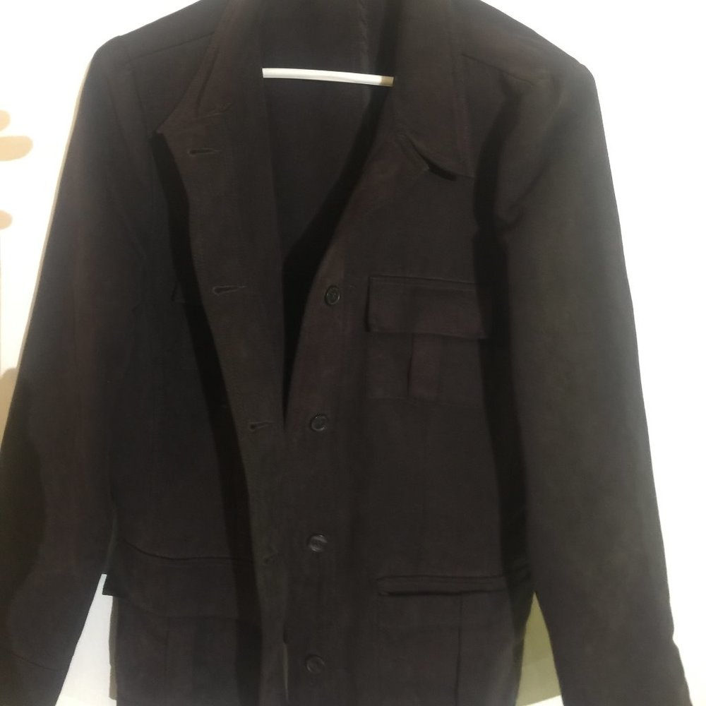 women's suede jacket. Execellent condition. Very l